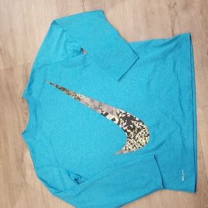 NIKE DRI-FIT youth long sleeve Tshirt.  Size Large